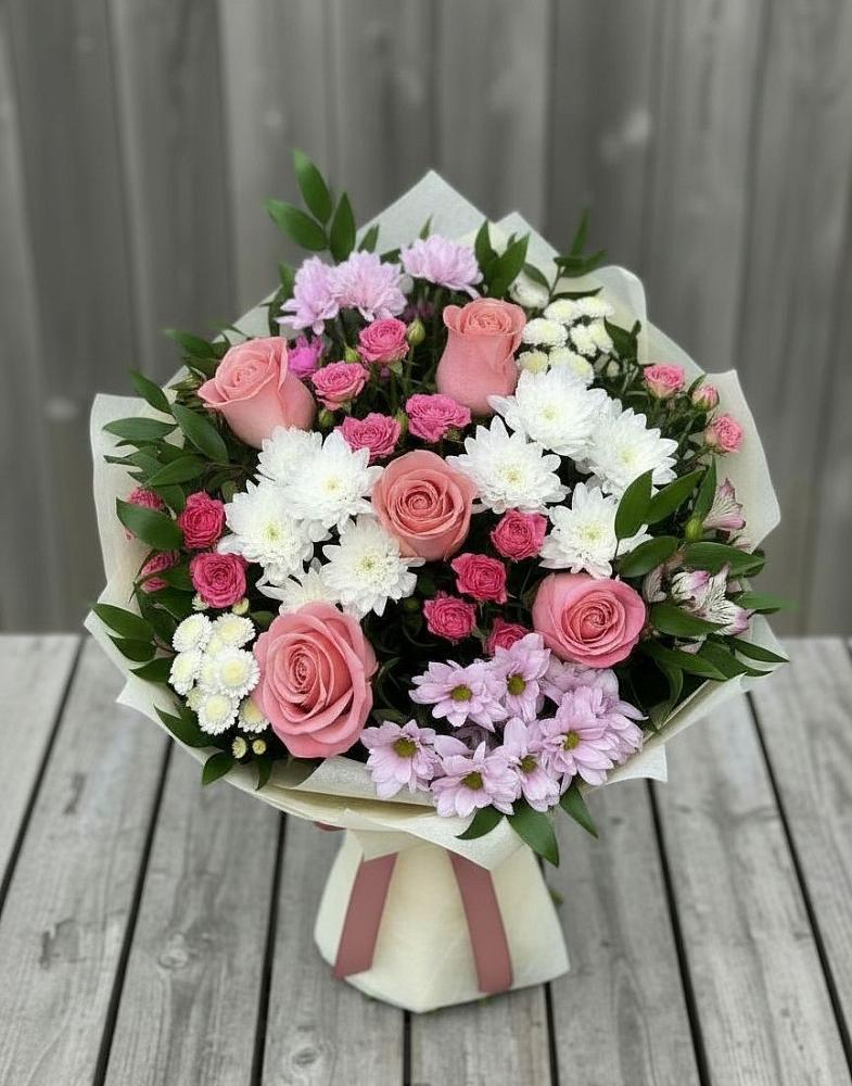 Букет цветов из: Альстромерии, Гвоздики, Розы и Хризантемы в Устюжне