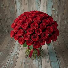Букет 55 Красных роз Фридом #REPLACE_PRED# Устюжне