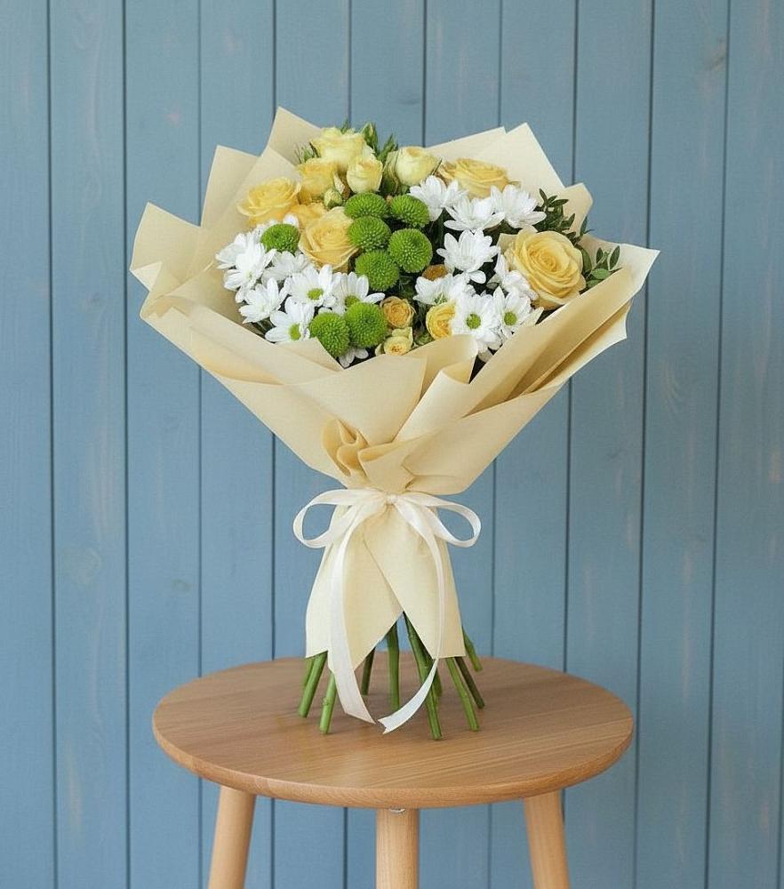 Букет цветов из: Хризантемы и Розы в Устюжне
