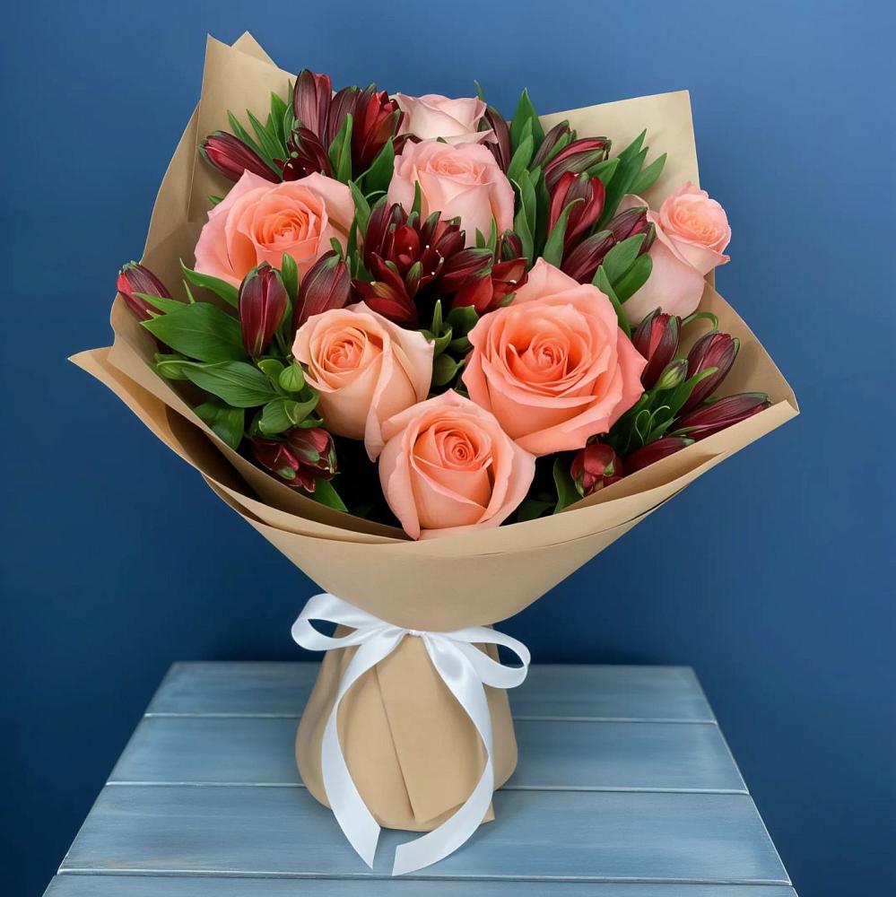 Букет цветов из: Розы и Альстромерии в Устюжне