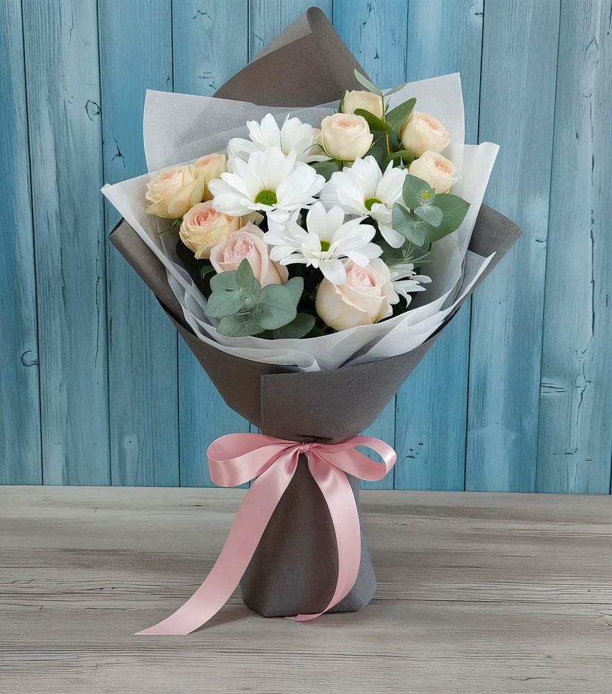 Букет цветов из: Хризантемы и Розы в Устюжне
