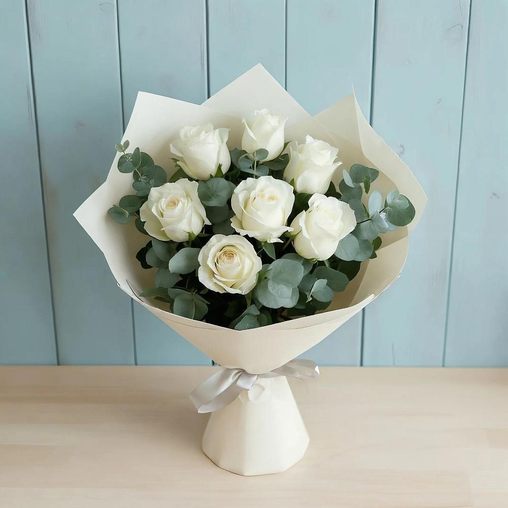 Букет Белые розы в Эвкалипте в Устюжне