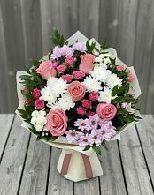 Букет цветов из:  Альстромерии, Гвоздики, Розы и Хризантемы в Устюжне