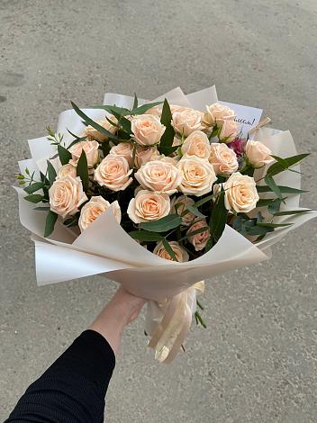 Букет Кремовые розы Латте в Устюжне