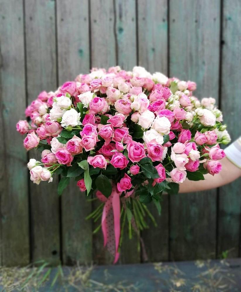 Букет Розовые кустовые розы Натали и Лав Лидия в Устюжне