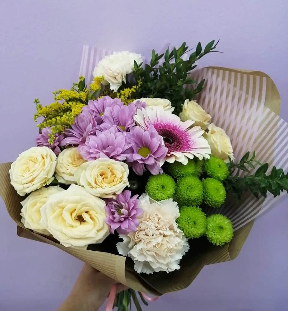 Букет цветов из: Хризантемы, Розы, Гвоздики и Герберы в Устюжне