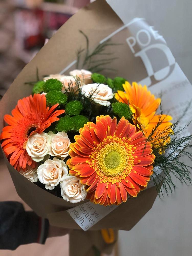 Букет цветов из: Герберы, Хризантемы и Розы в Устюжне