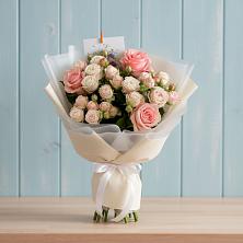 Букет цветов из:  Розы в Устюжне