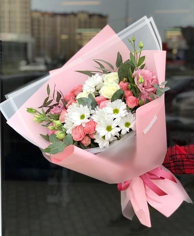Букет цветов из: Розы, Лизиантусы и Хризантемы в Устюжне